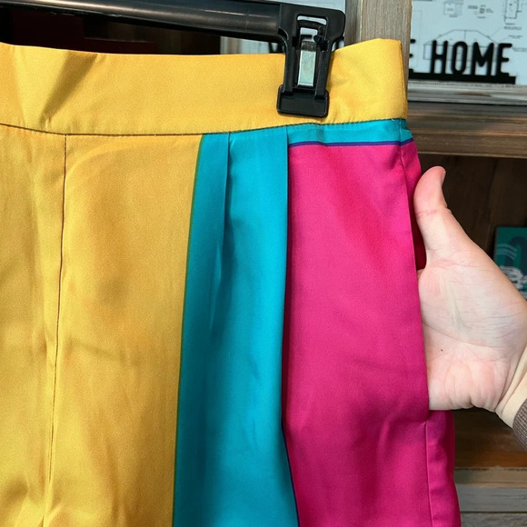 NWT J. Crew pull on short in Ratti squared away size 2 - Picture 2 of 7